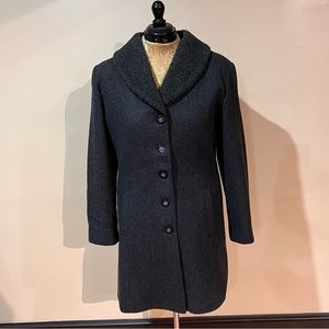 MDP Mario De Pinto Gray Wool Coat With Faux Shearling Collar